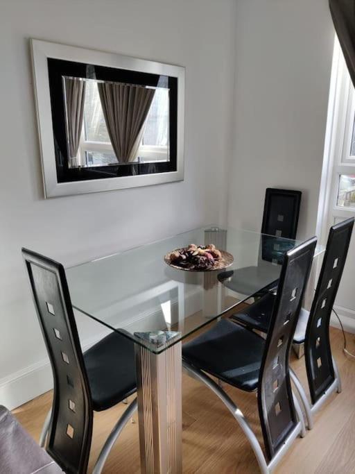 Lovely Kensington Flat London Eksteriør billede